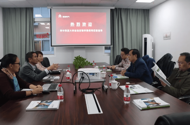 熱烈歡迎，華中科技大學(xué)自動化學(xué)院領(lǐng)導(dǎo)蒞臨置恒電氣指導(dǎo)！